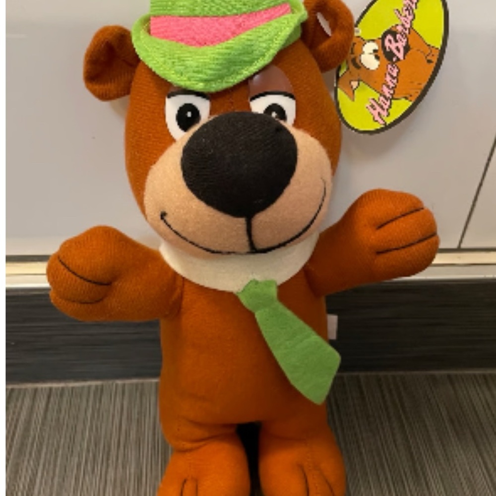 Vintage 1995 Hanna Barbera YOGI BEAR play by play Plush Doll